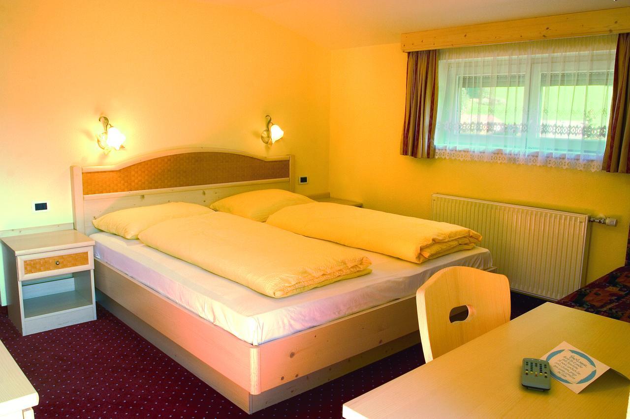 Hotel Bruggerwirt アンテルセルヴァ・ディ・メッツォ エクステリア 写真